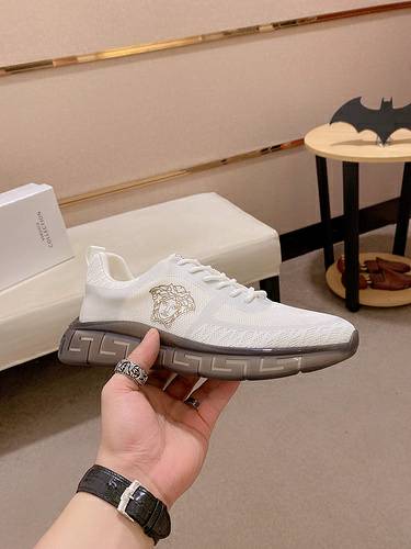 Picture of Versace Shoes Men _SKUfw115709857fw